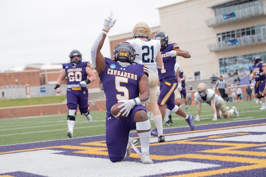 players celebrating a touchdown